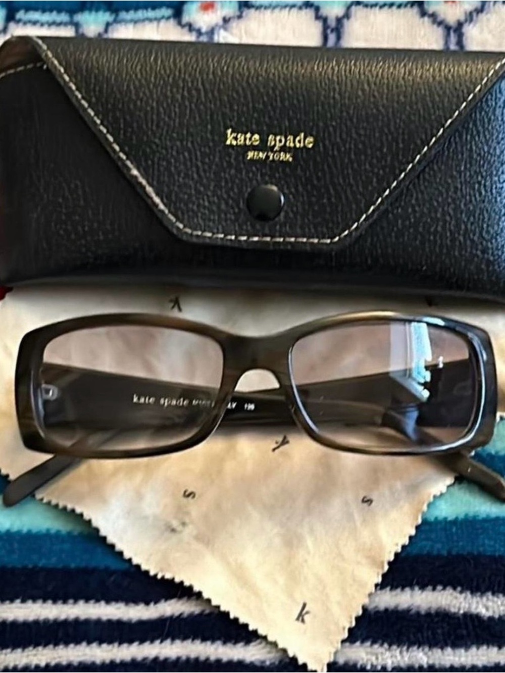 Kate Spade brown sunglasses with black case